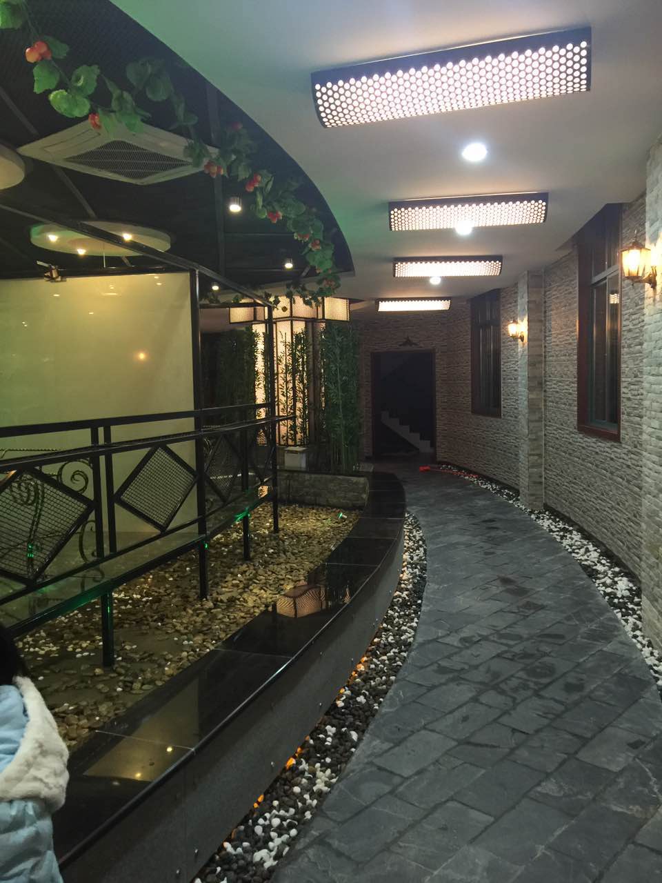 ���ӯ���п��ȵ�����ת��