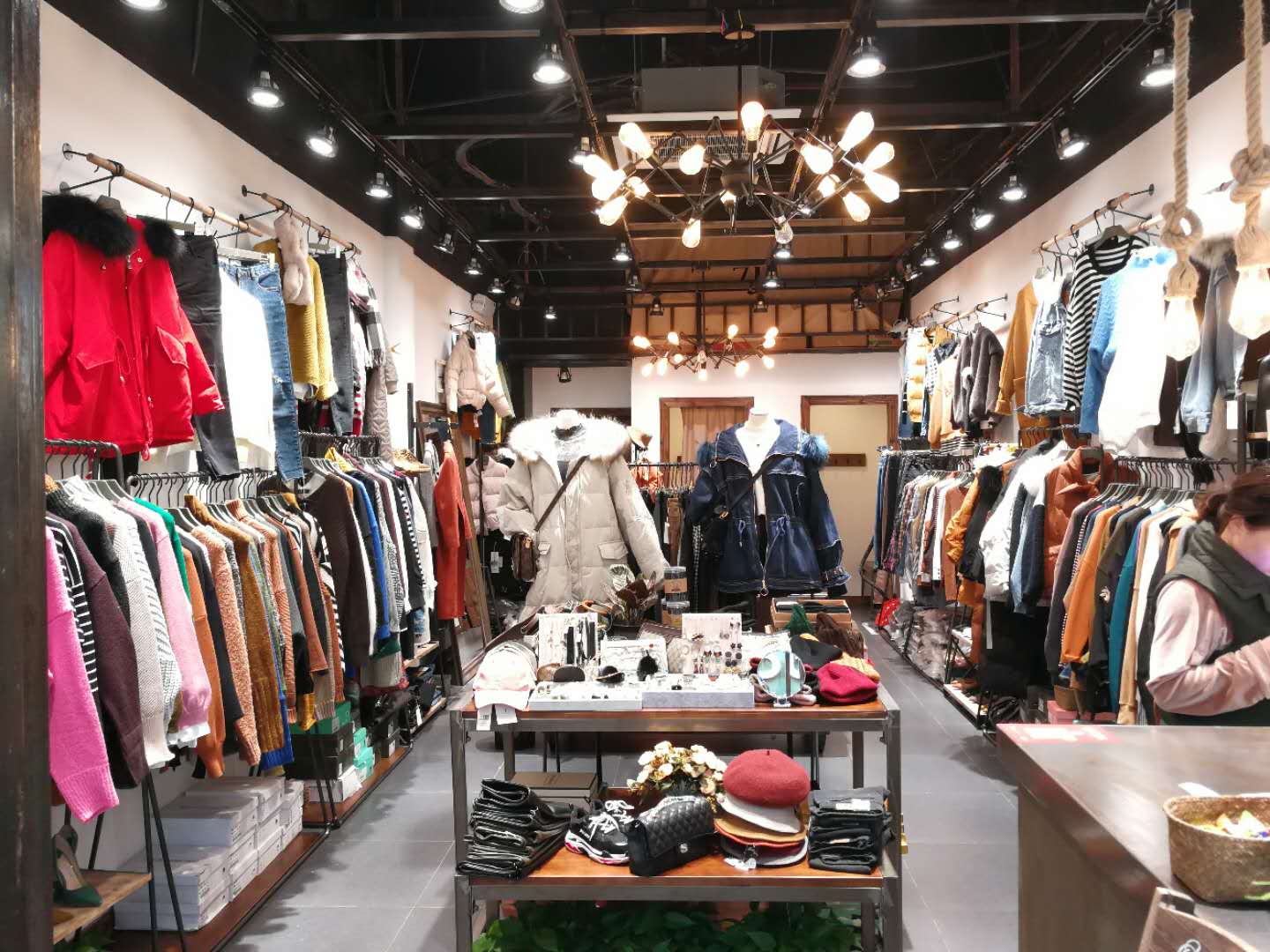 �±�������ٽ�����ת��  �ѳɽ�  ת�����ڣ�15��