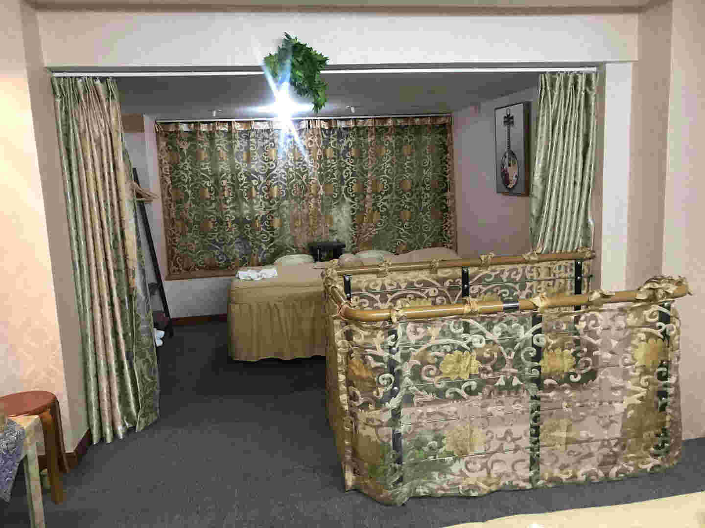 �±�����������ת��