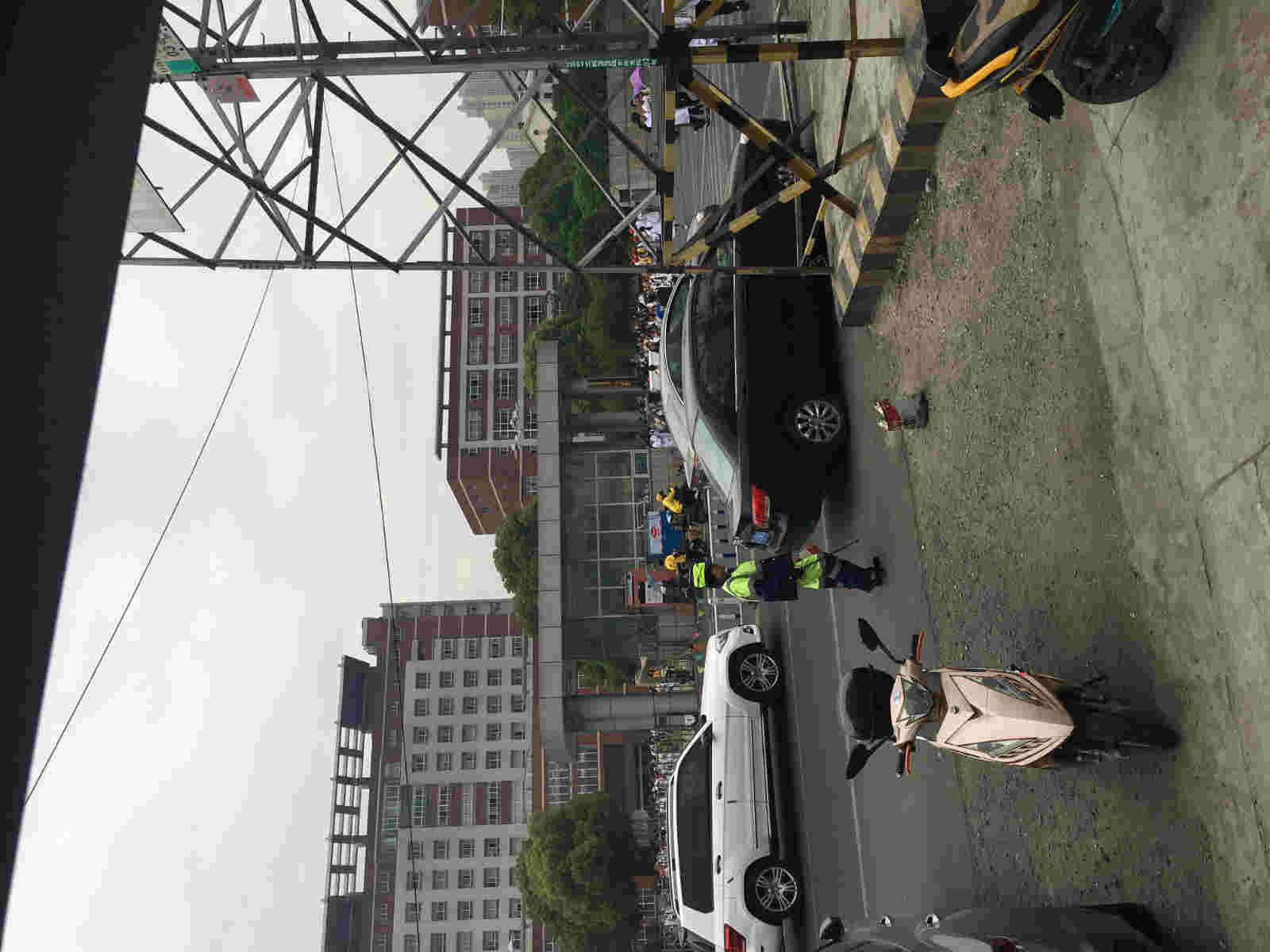 �±�С�Ե�ת����ҵ���޾���ѧУ������   �ѳɽ� 