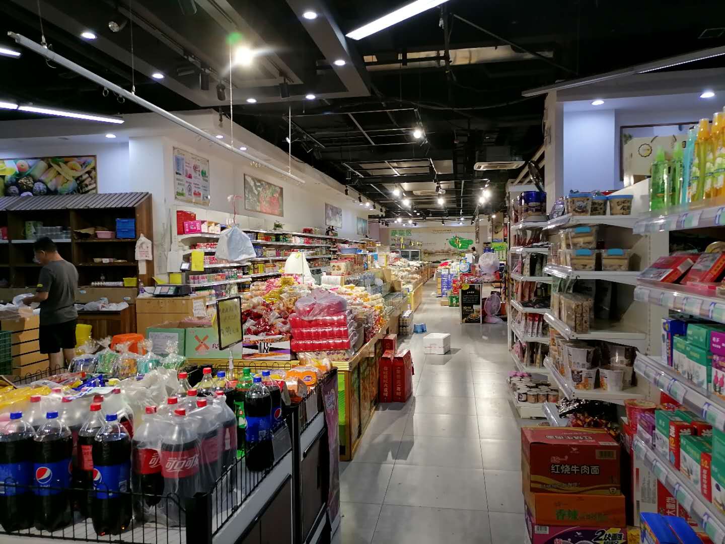 ����С���ſڴ�һ�㳬��ת��