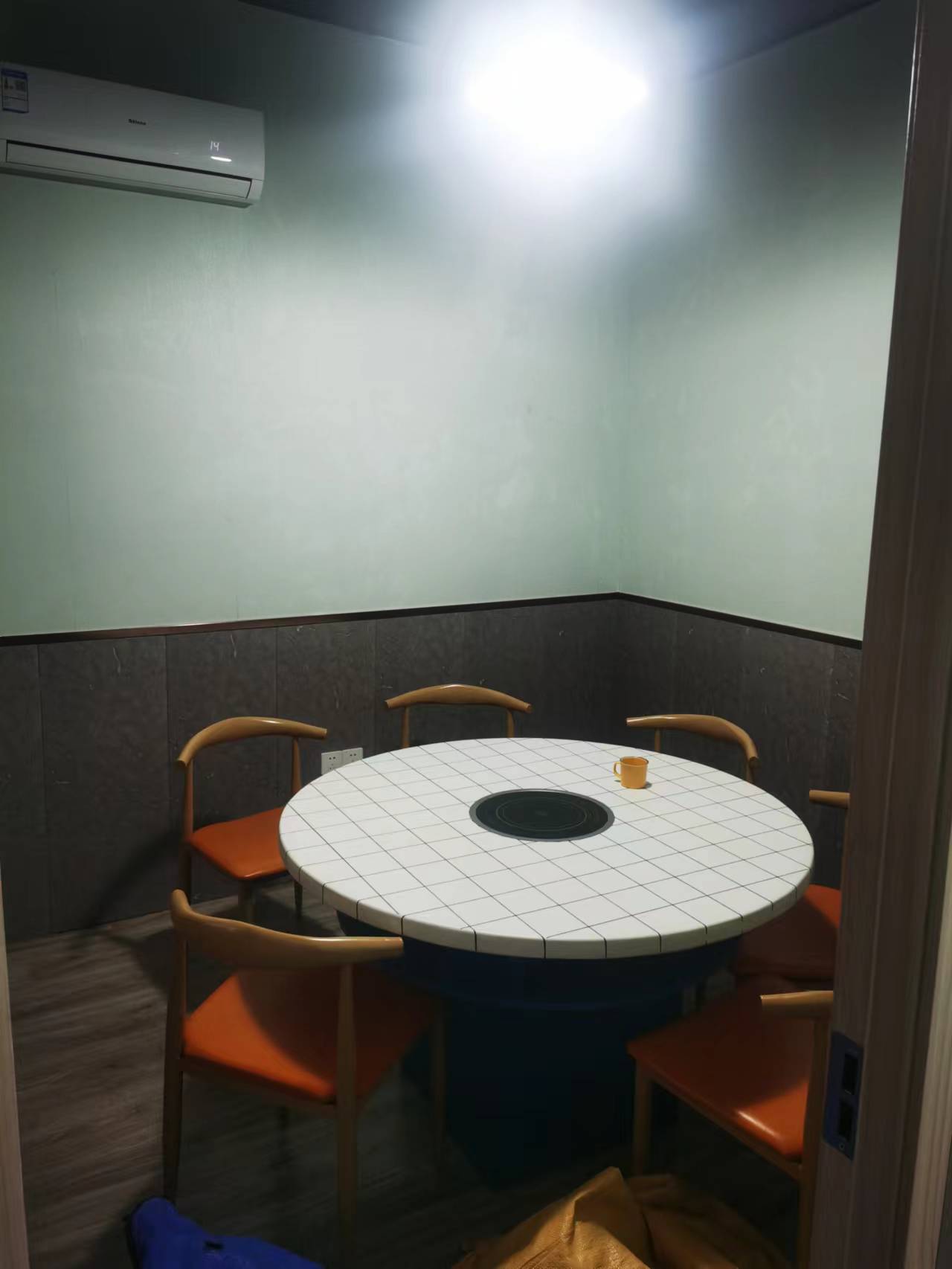 ��¥С���ſھ�װ�޲�����ת��