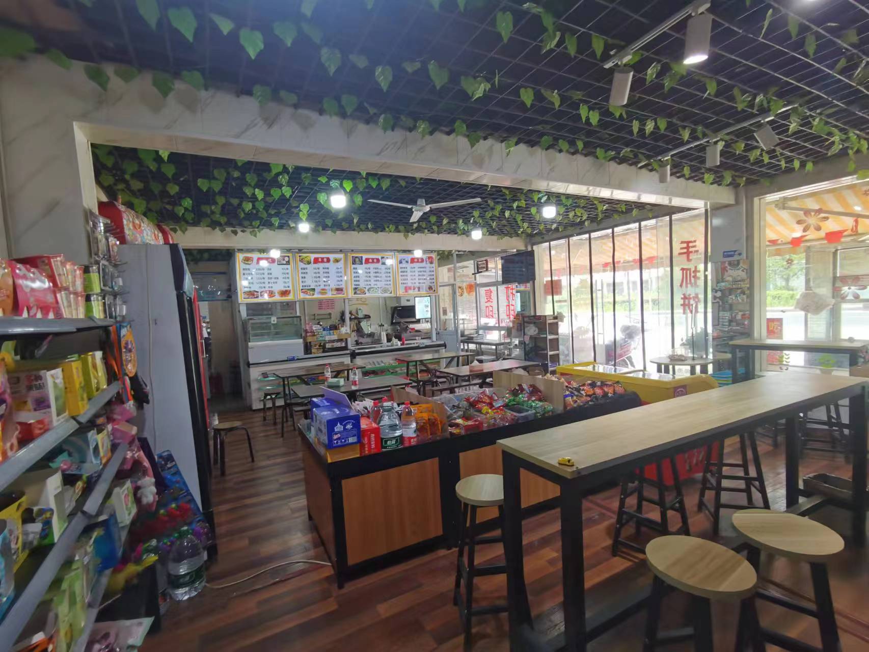 ����ѧУ�ſ���͵�ת����ҵ����