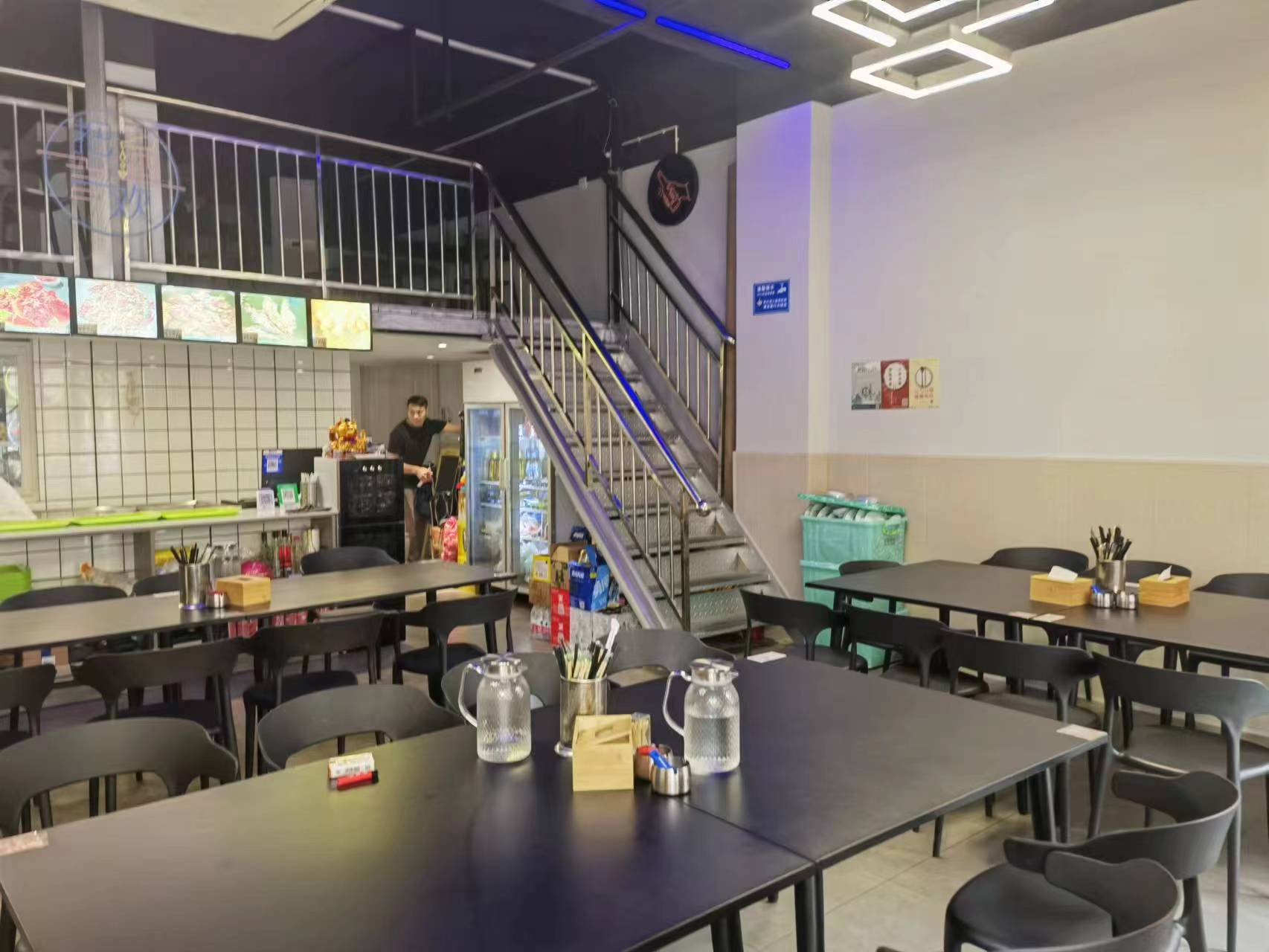 �±��������ٽַ���ת��