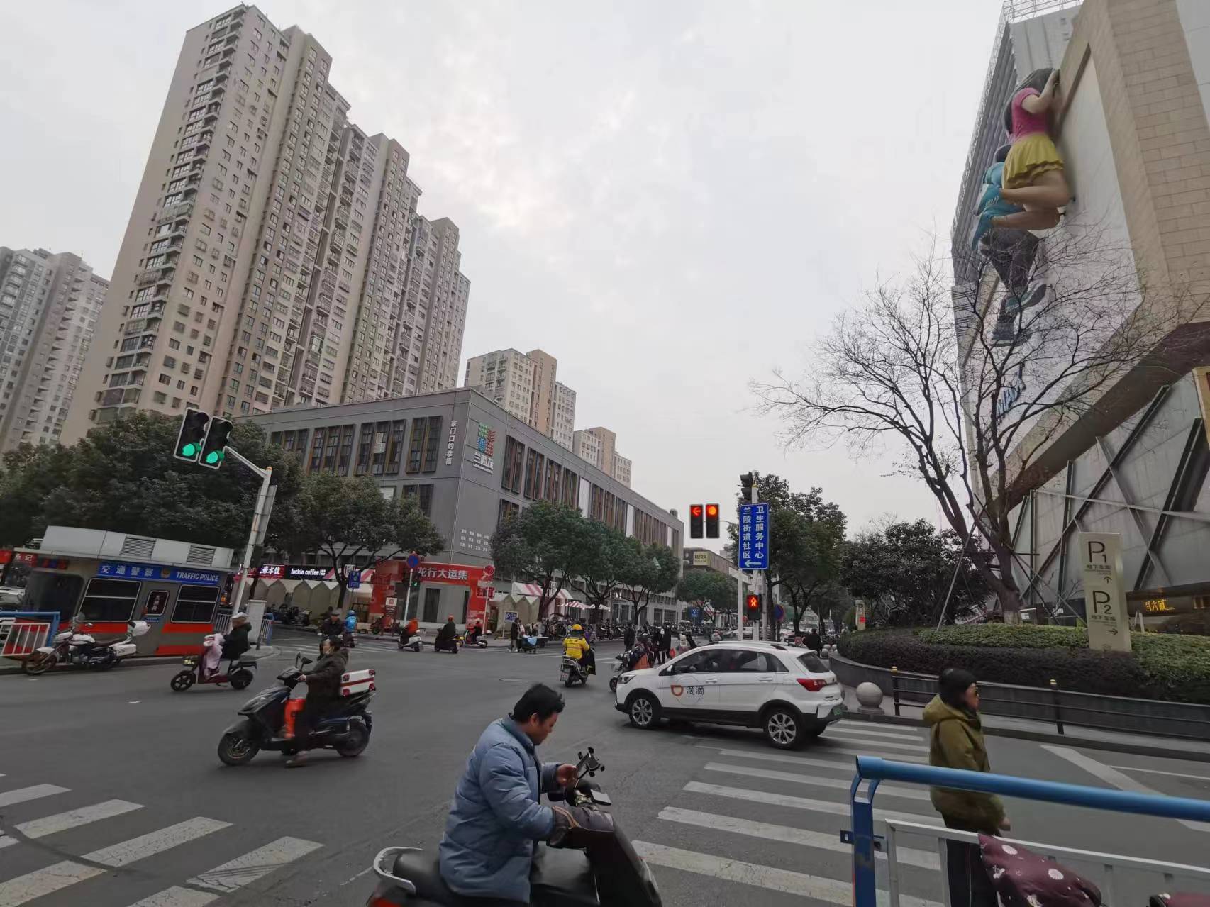 ����������ʮ��·�ڹս�����ת��