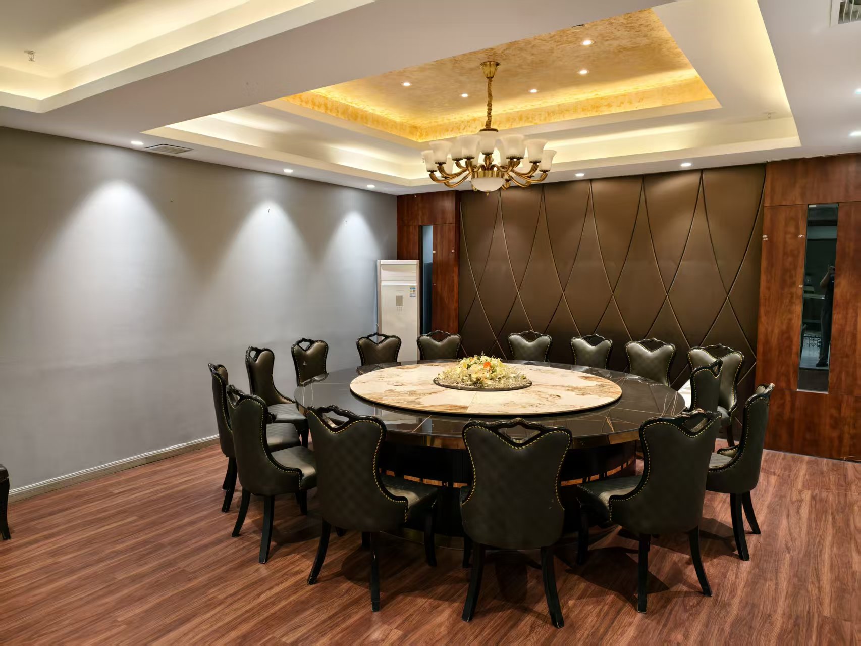 �������װ�޳���