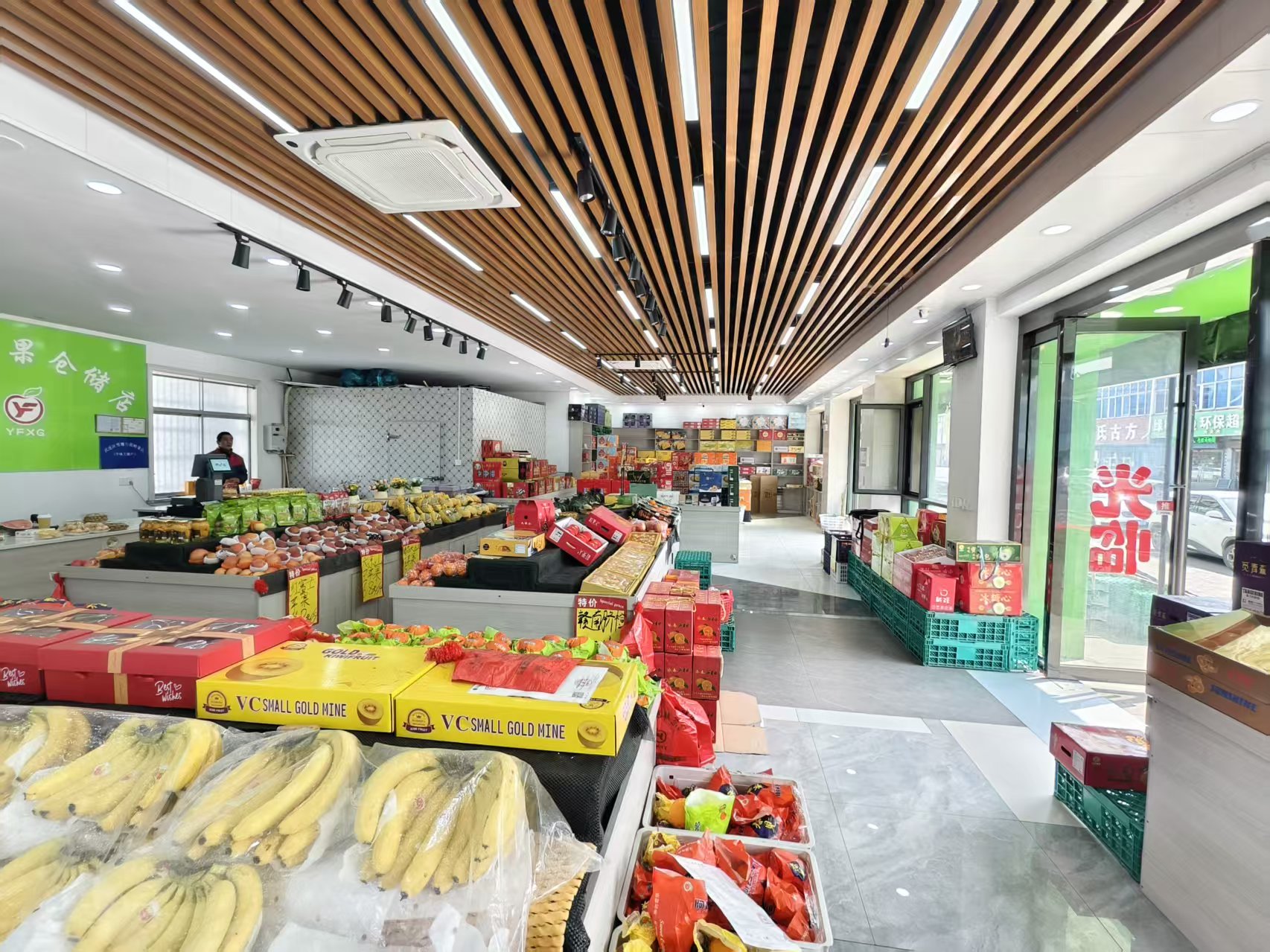 ����˼�240�O����ˮ����ת�ã�����10���7������